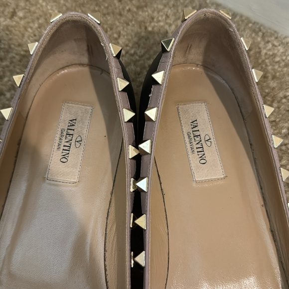 CONSIGNED Valentino Rockstud Flats~ Authentic - Picture 7 of 10